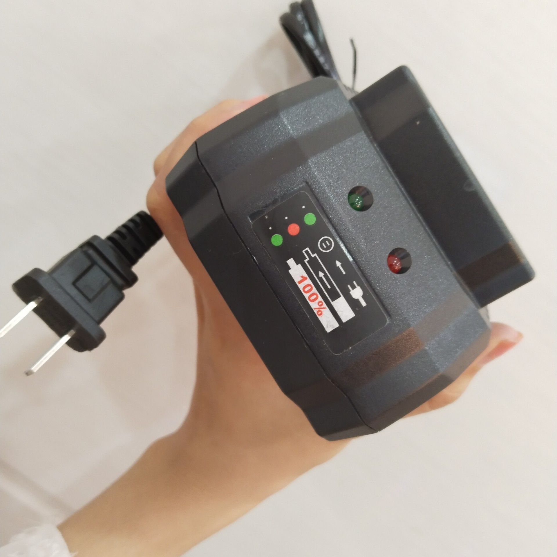 Sạc pin 12V cho máy hút bụi (10 Cell )