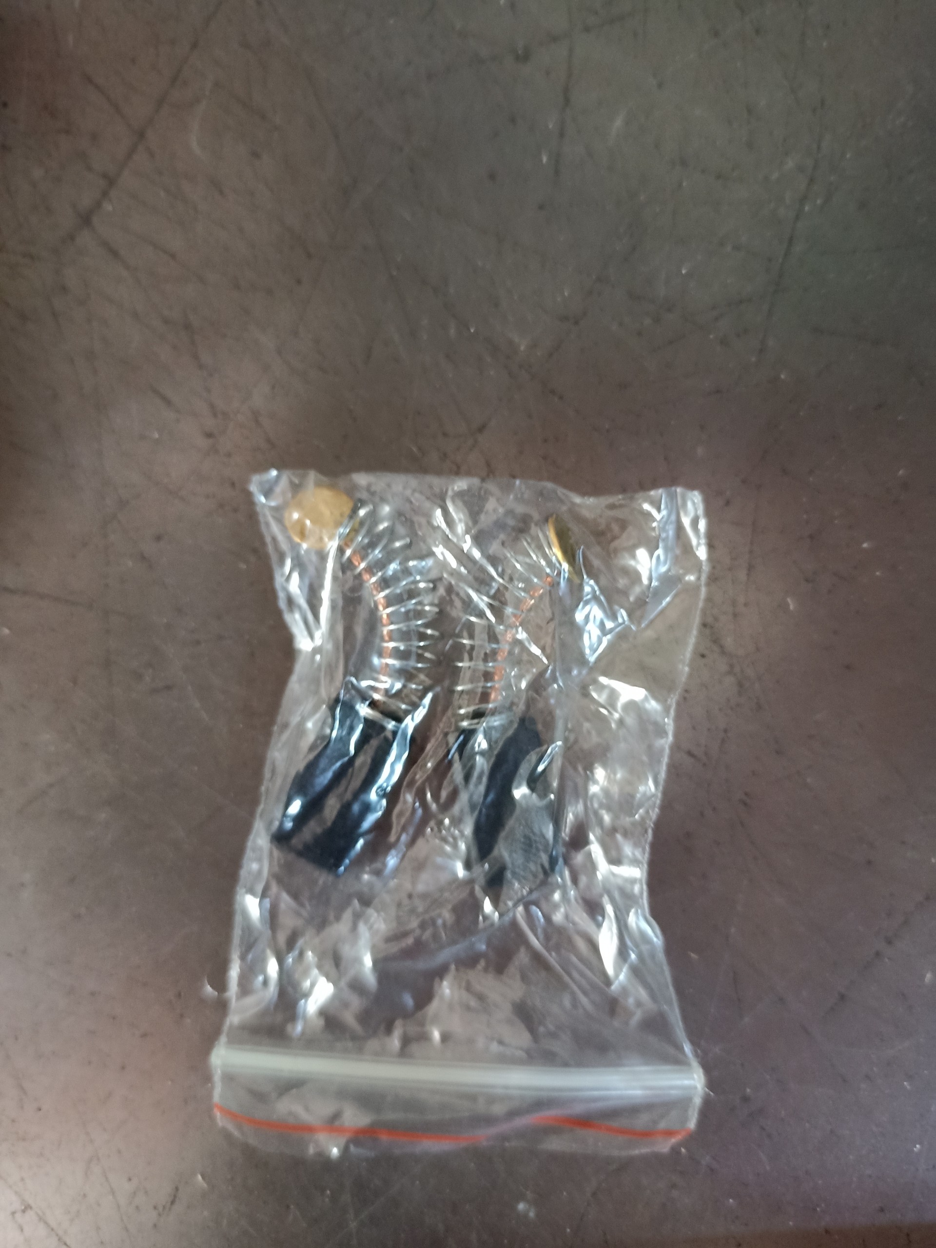CHỔI THAN 12 (5mm x 8mm x 12mm)