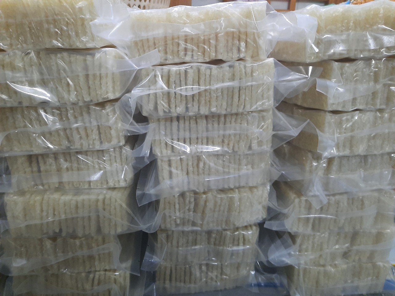 (1 kg ) CƠM CHÁY CHƯA CHIÊN /PHÔI CƠM CHÁY LASHAM 9X6 CM