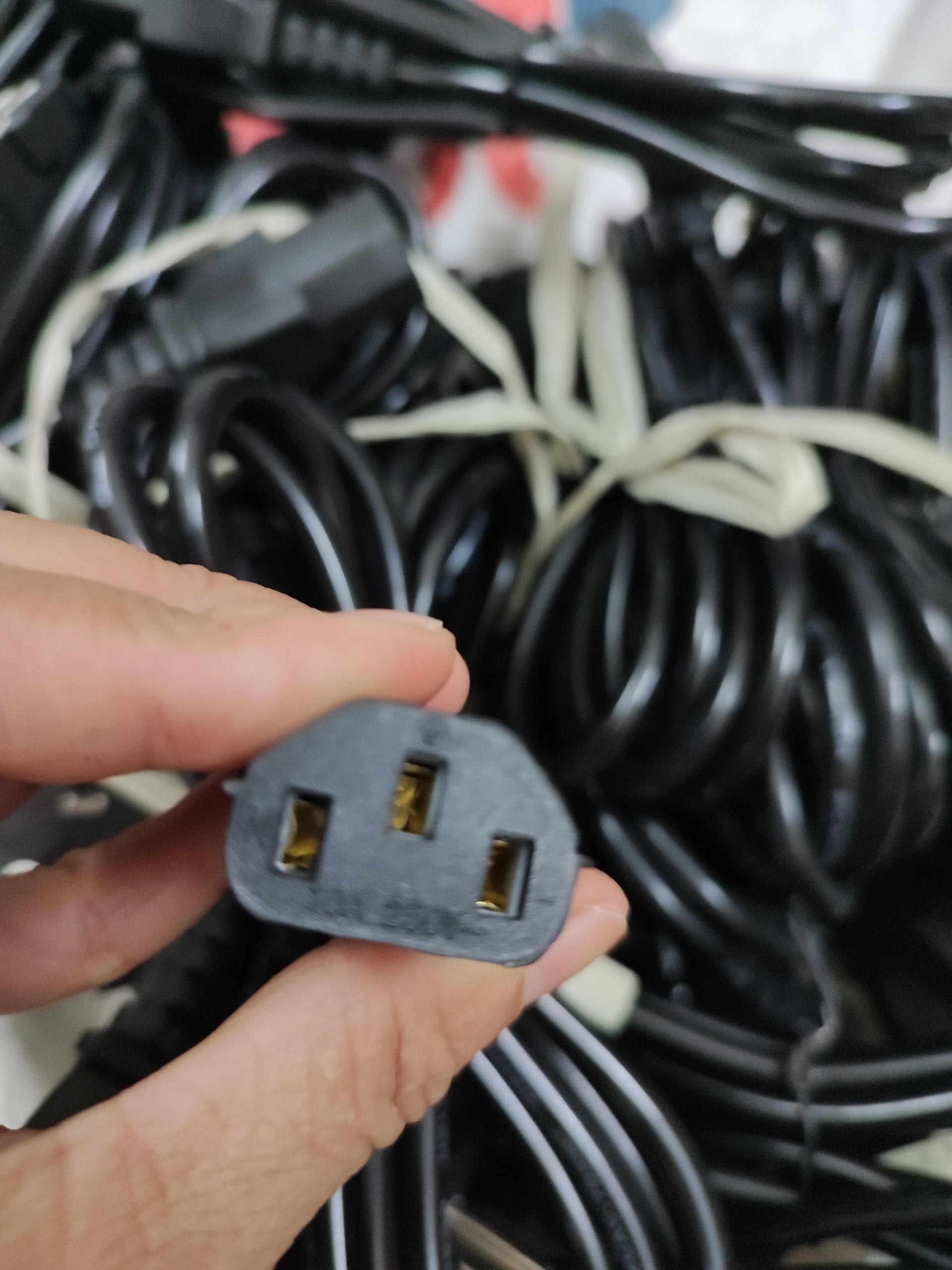 Dây nguồn 1.8m dành cho Dành cho pc, máy tính, màn hình, nồi cơm điện