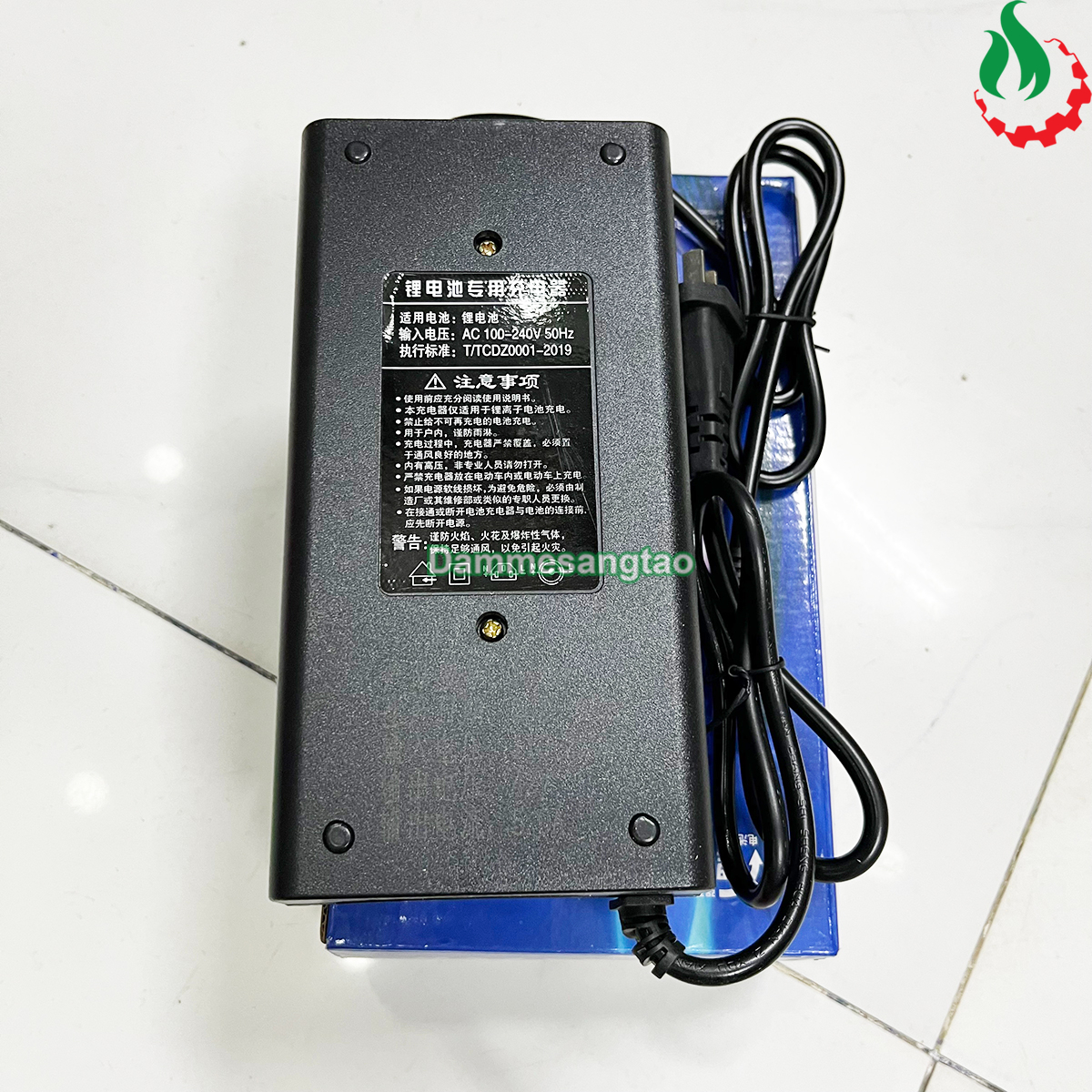 Sạc 10S 5A 42V dùng cho pin Li-ion 3.7V (Có quạt)