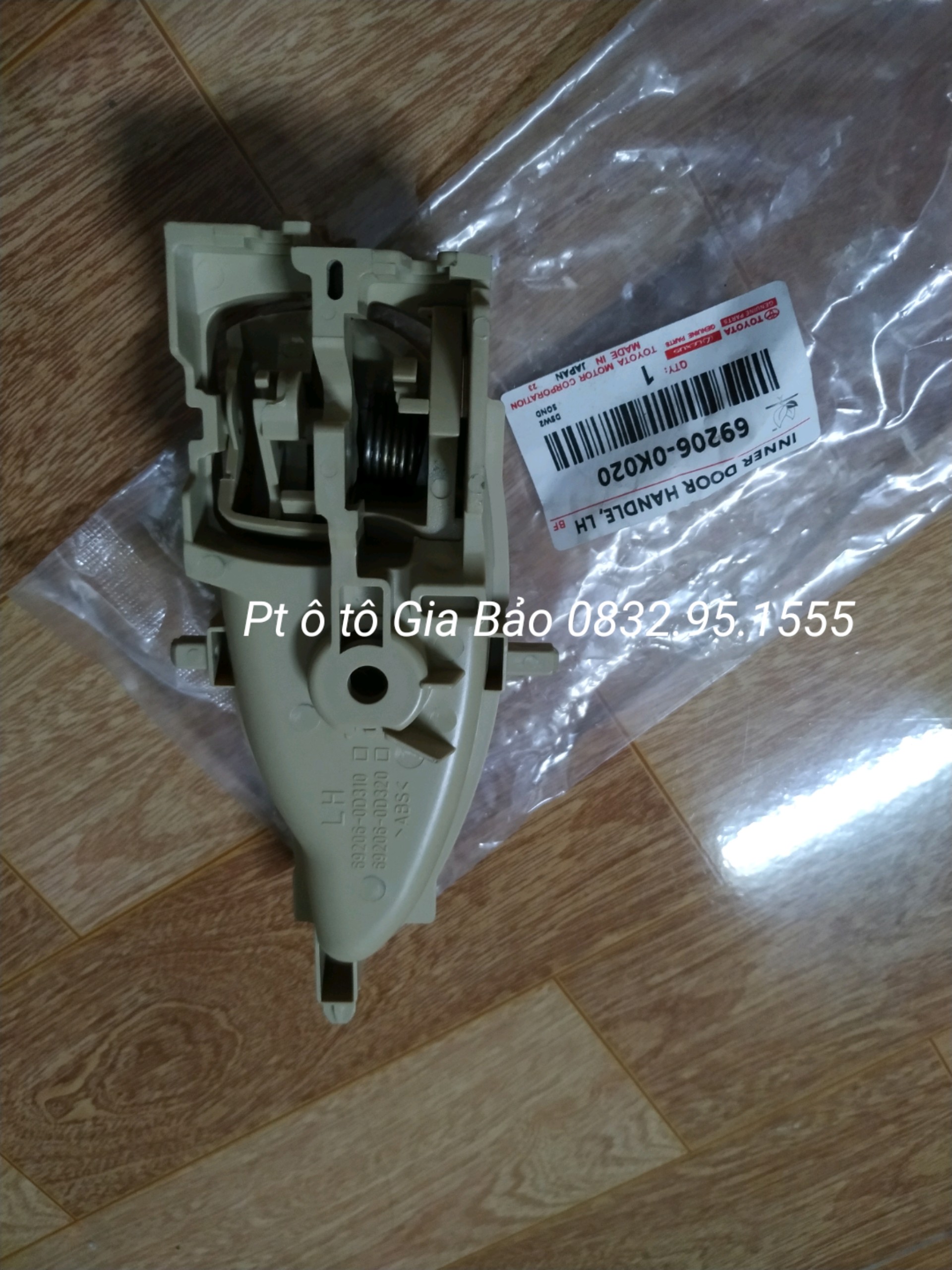 tay cửa trong Vios 14 - 20 , giá 1 chiếc , oem