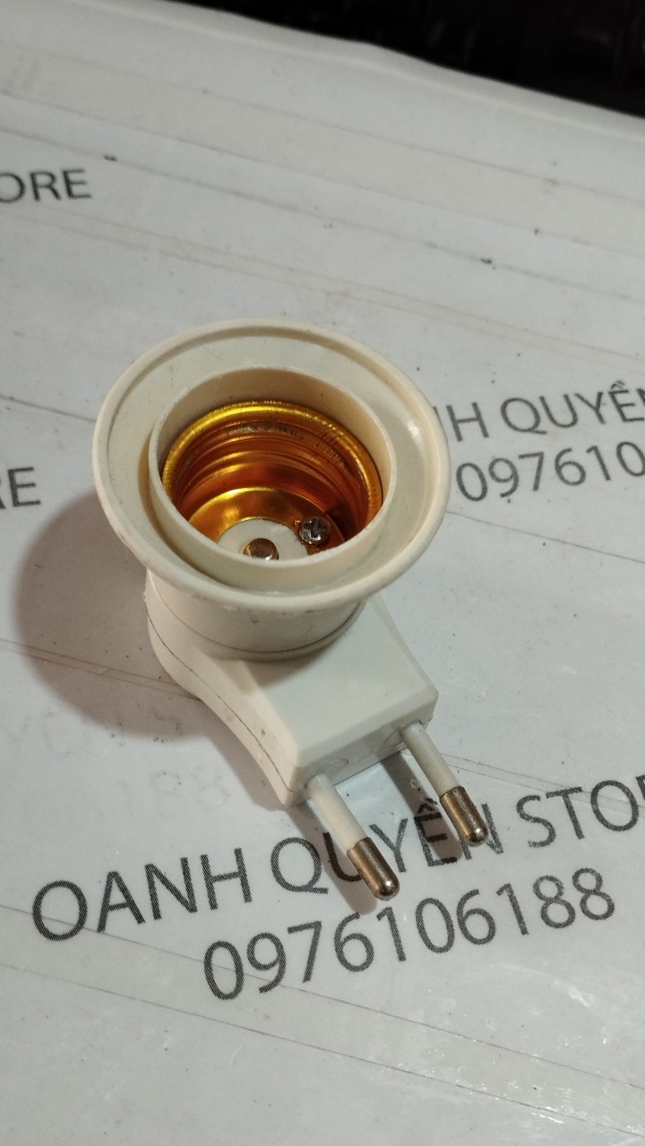 Đui liền phích cắm có công tắc