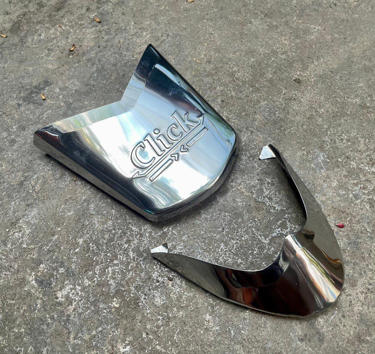 Click 110 Stainless Steel Tailgate Set