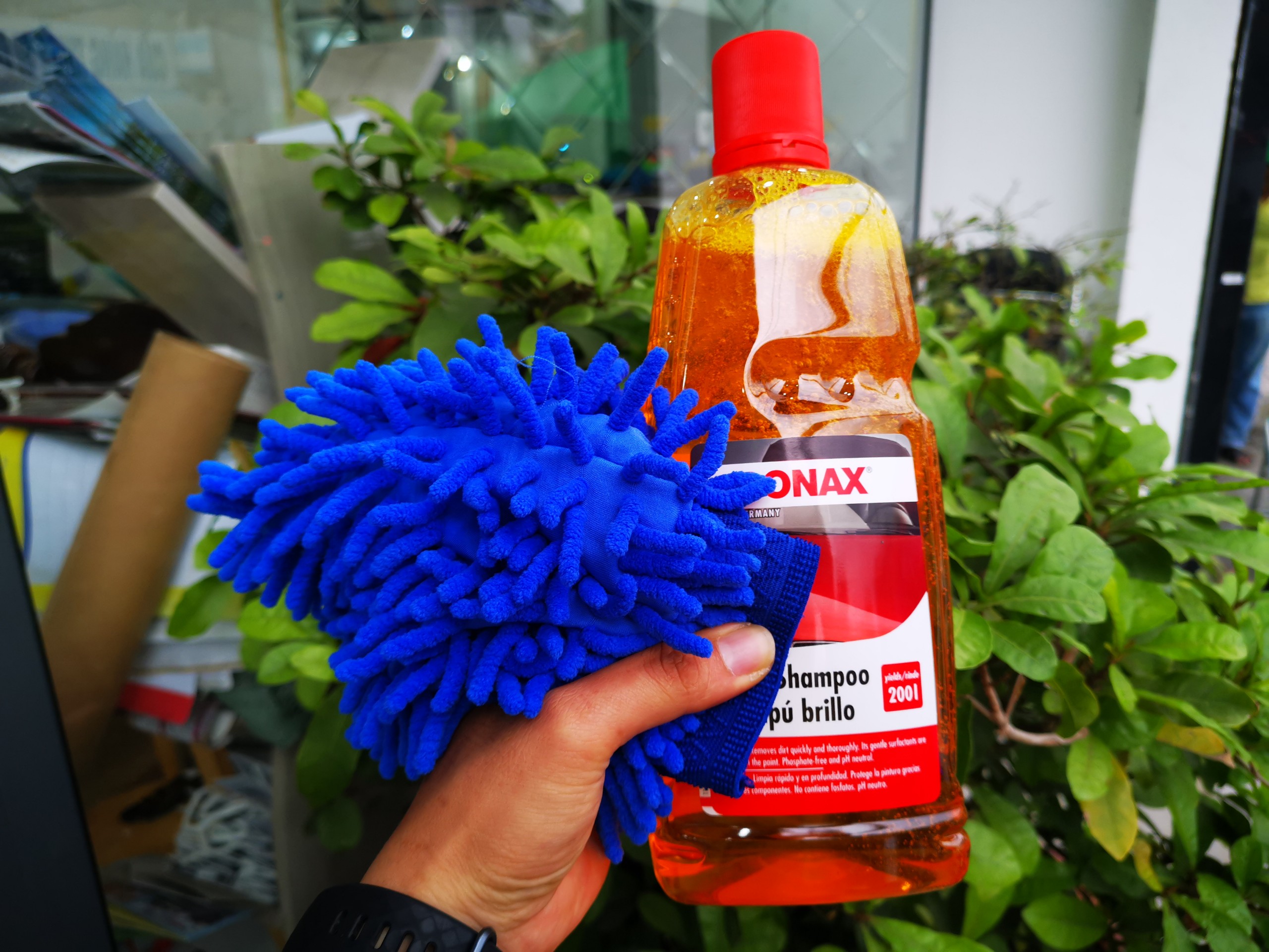 [HCM]Combo Nước Rửa Xe Sonax Kèm Bao Tay Rửa Xe 2 Mặt
