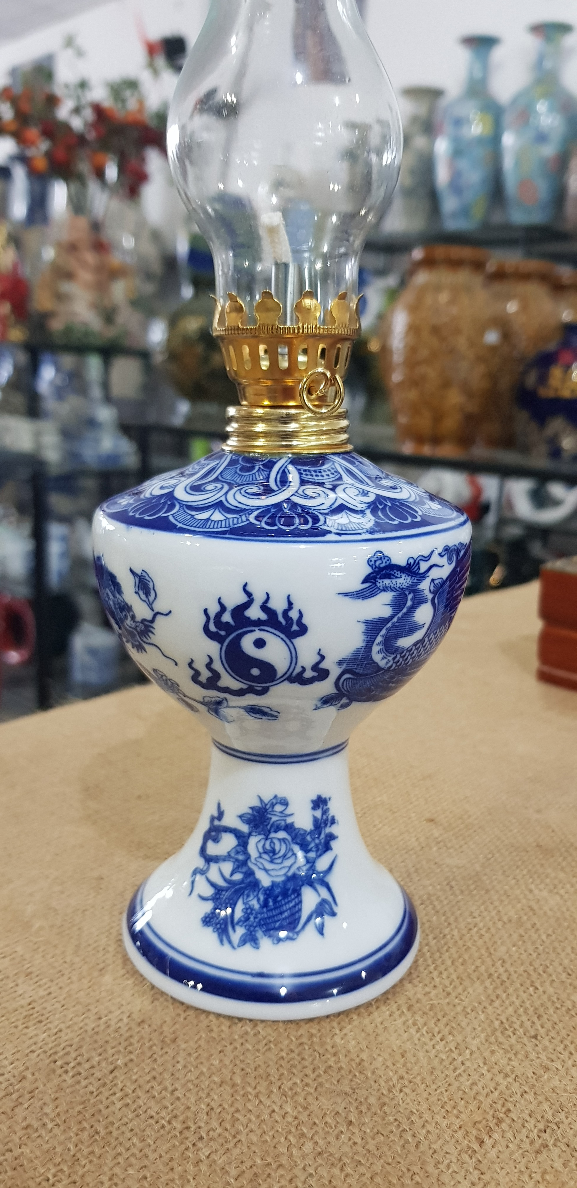 Đèn thờ màu xanh lam các cỡ gốm bát tràng