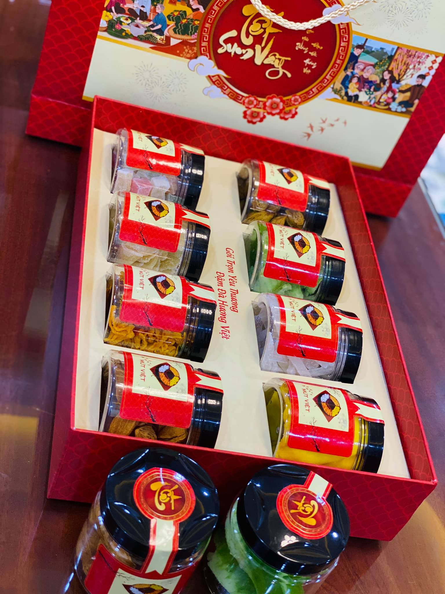 HỘP QUÀ TẾT SUM VÂY 1