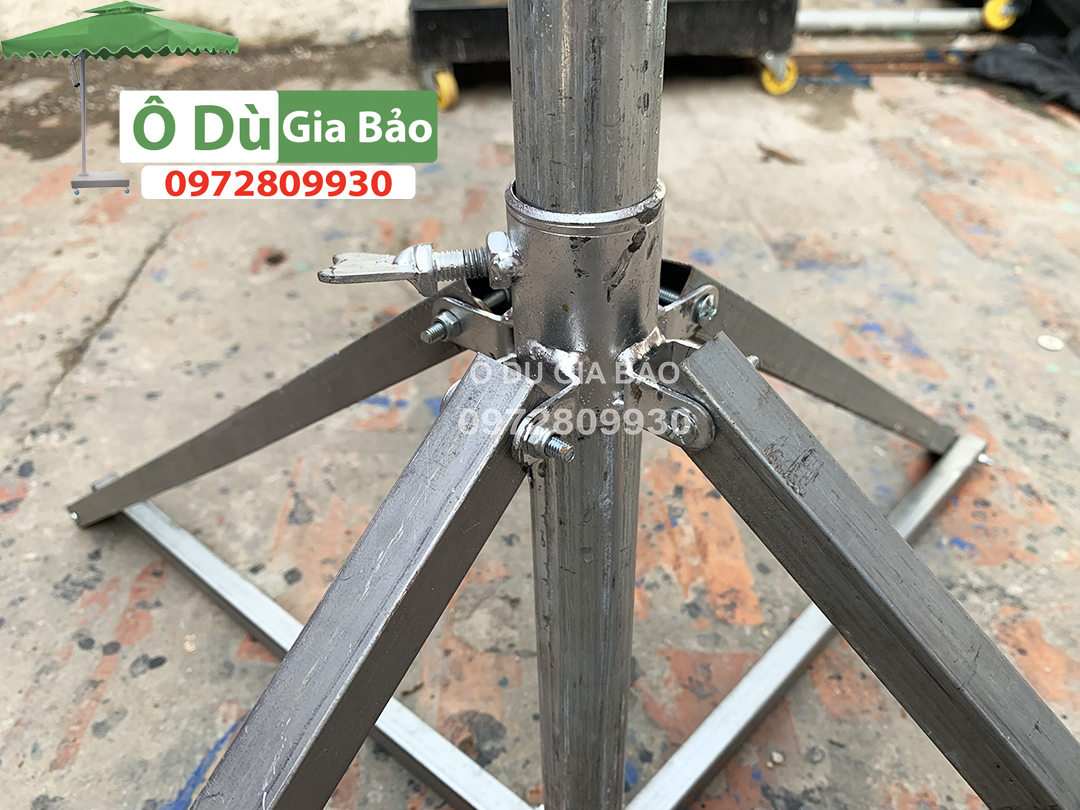 Chân đế ô dù gấp gọn bằng sắt