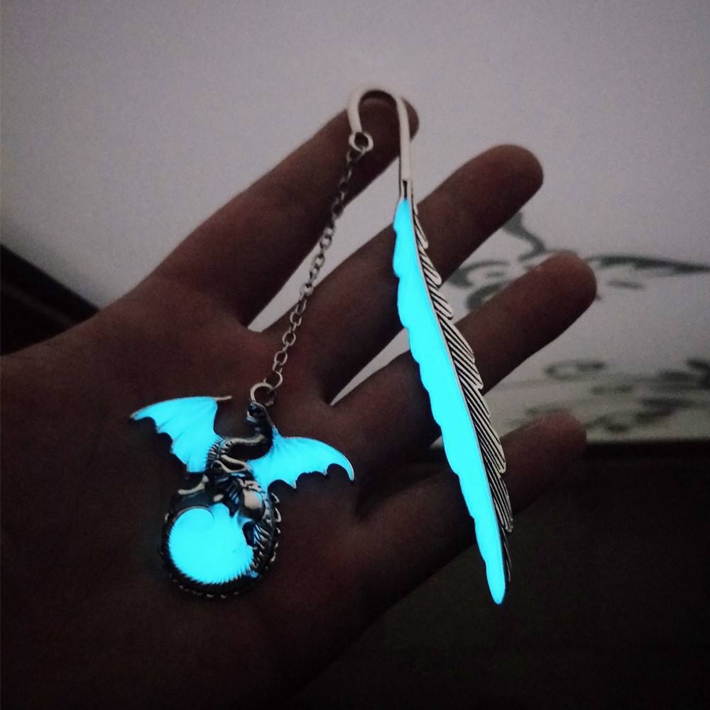 Bookmark Dạ Quang Chặn Sách Lông Vũ
