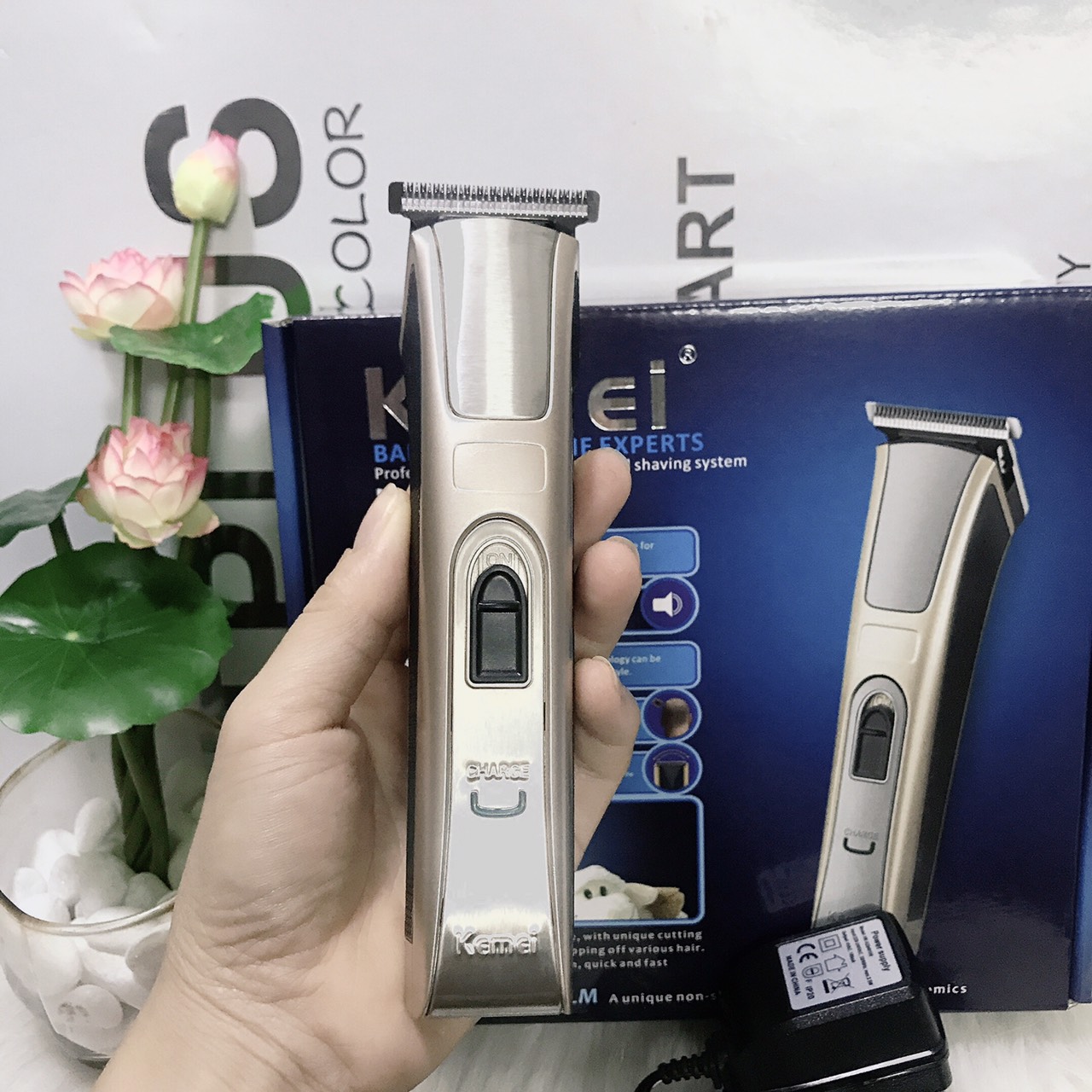 Tông đơ cắt tóc KEMEI 5017 cao cấp