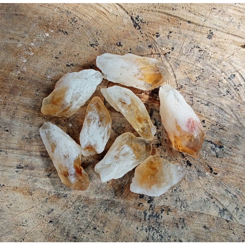 Viên thạch anh trắng x vàng(white quartz x citrine)