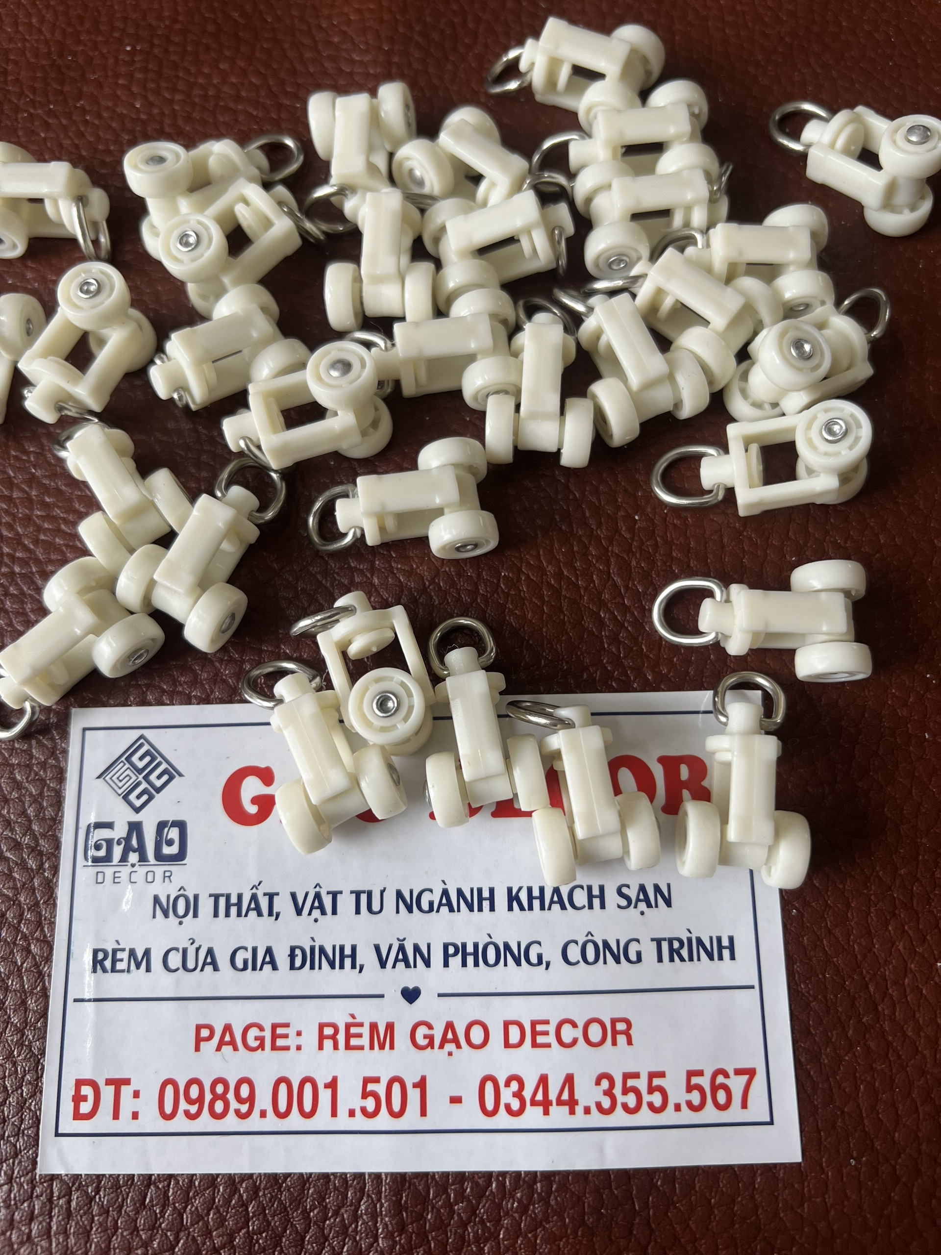 Bi trượt thanh ray treo rèm