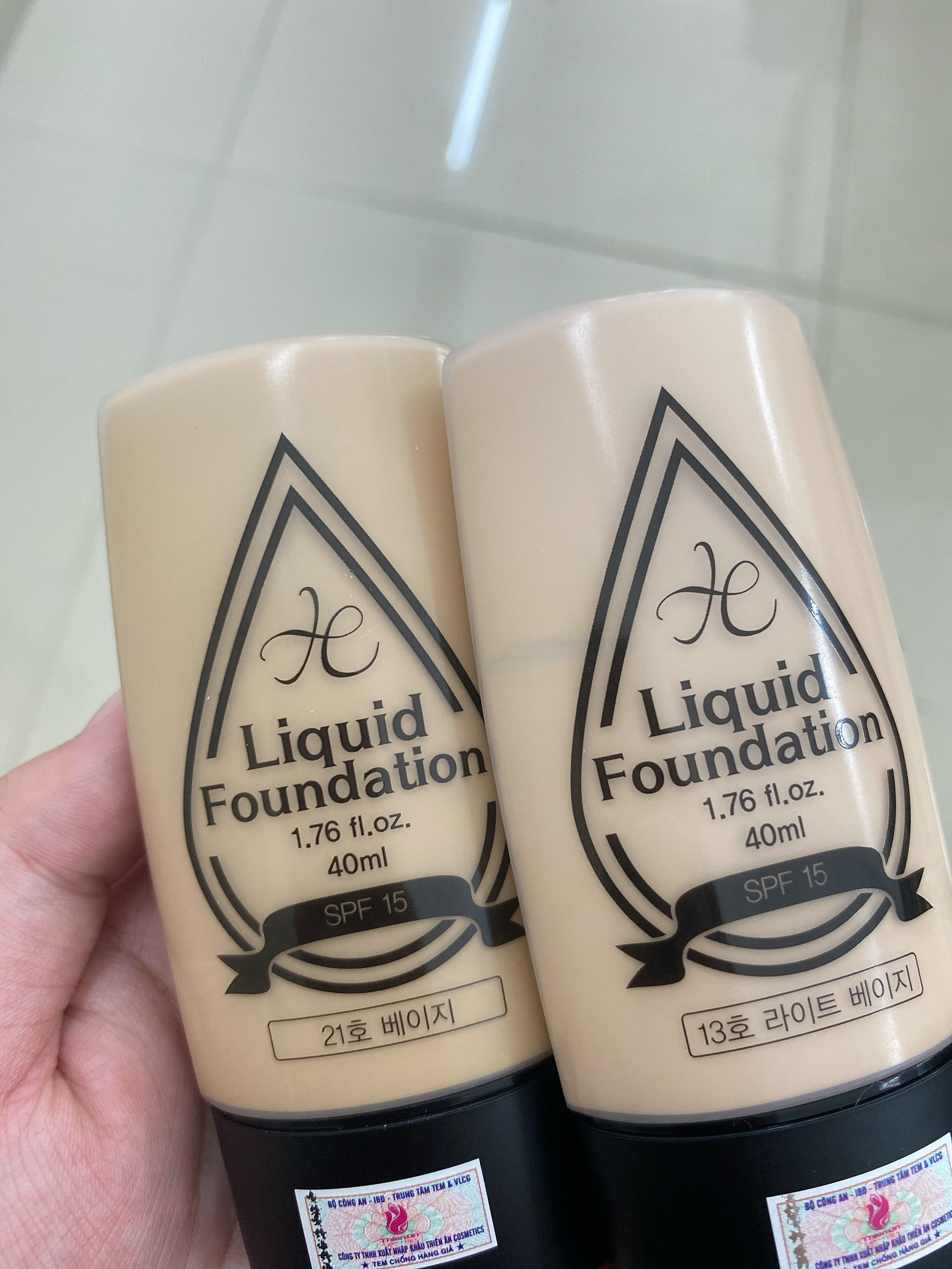 KEM NỀN TRANG ĐIỂM HELEN DẠNG TUÝP 40ML