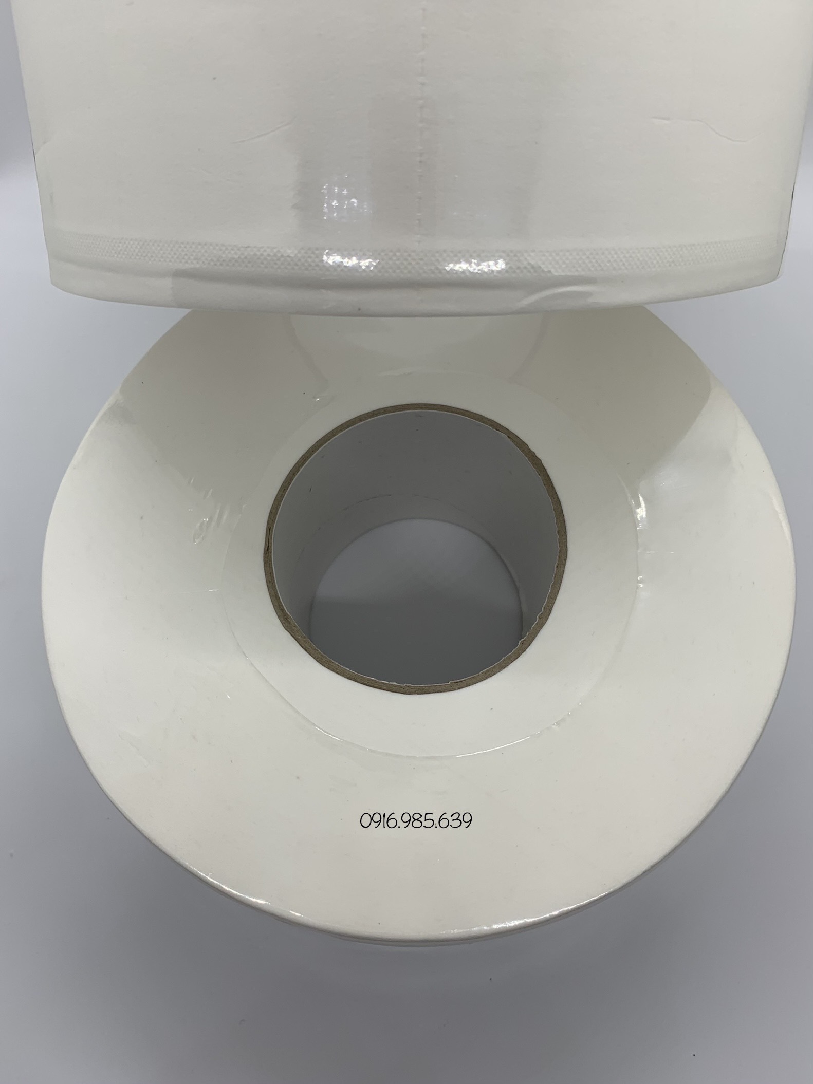 1 CUỘN GIẤY VỆ SINH LỚN