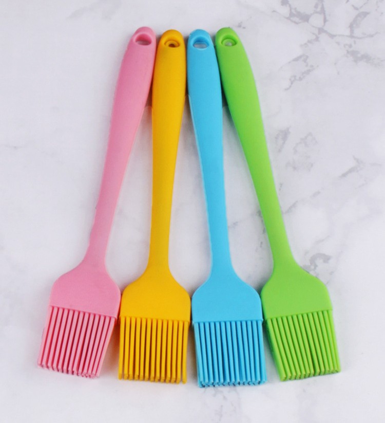 Cọ dầu SILICON, 2size , nhiều màu