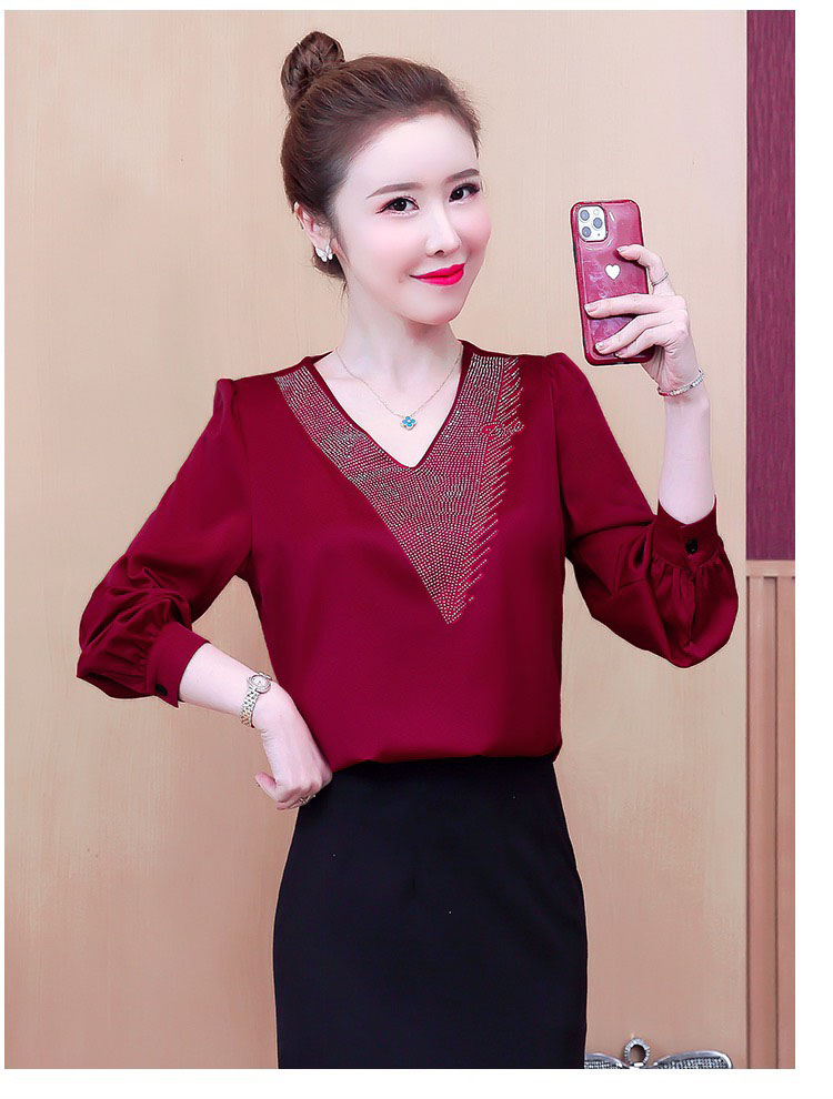 Áo sơ mi công sở cổ v phối cườm - ST3343