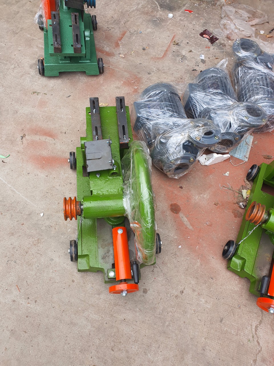 Khung cắt sắt 400mm ( chưa có motor)