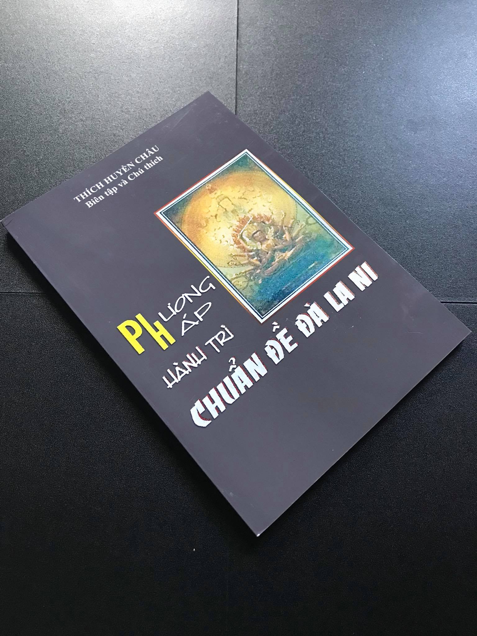 Sách Phương Pháp Hành Trì Chuẩn Đề Đà La Ni