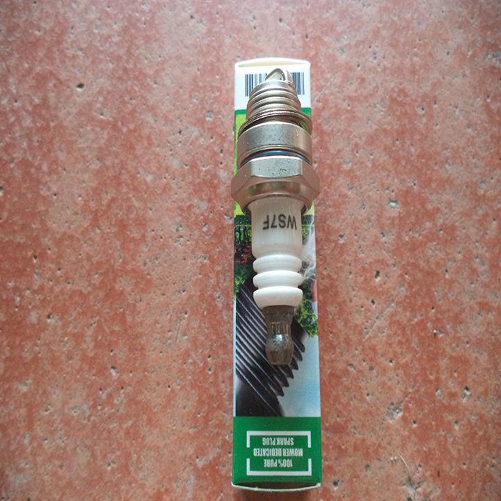 Bugi WS7F, BPM6A dùng cho máy cắt cỏ,máy cưa gỗ, máy phát điện,máy đầm cóc 2 thì
