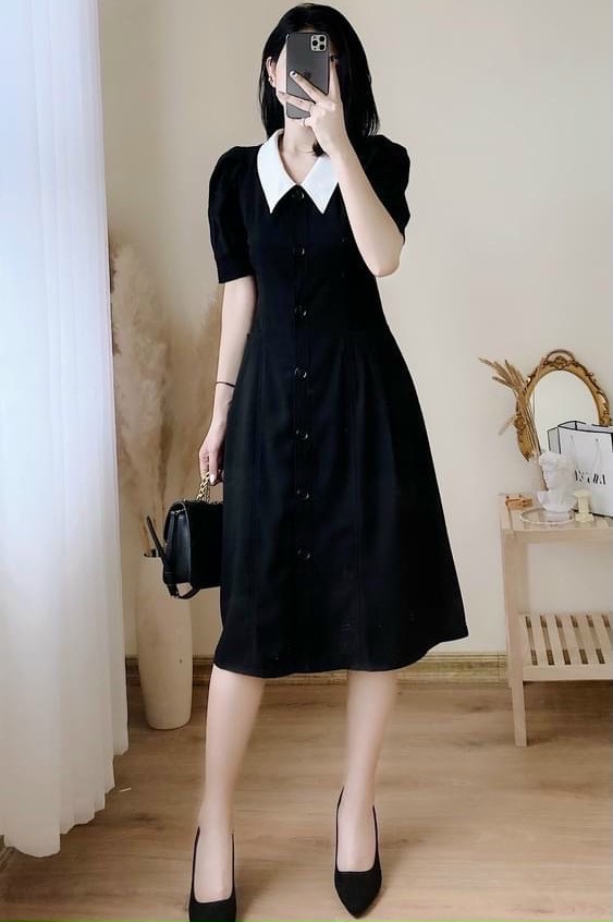 Đầm nút trước cổ trắng 2 màu