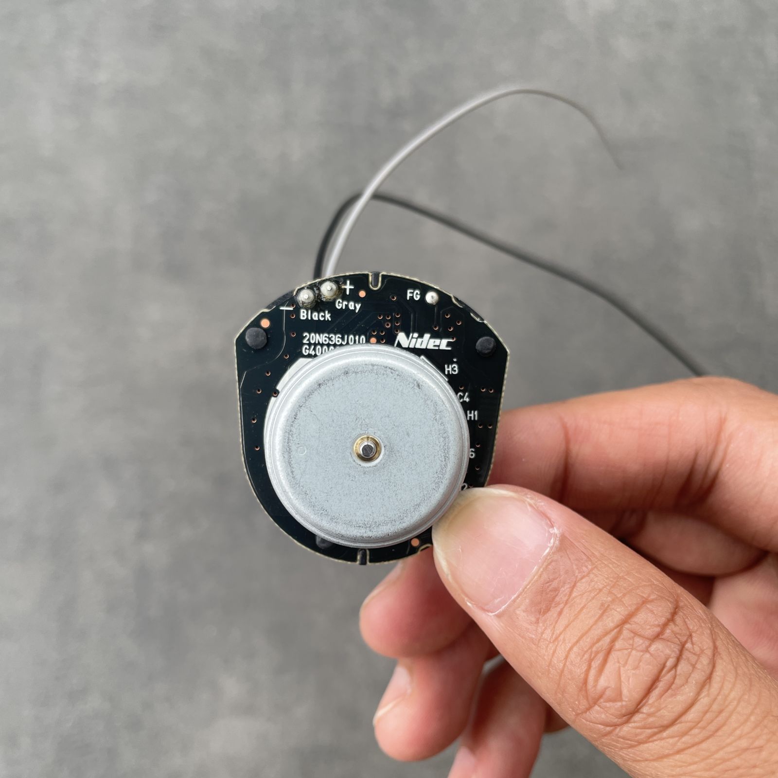 Motor không chổi than NIDEC chế quạt mini cực mạnh