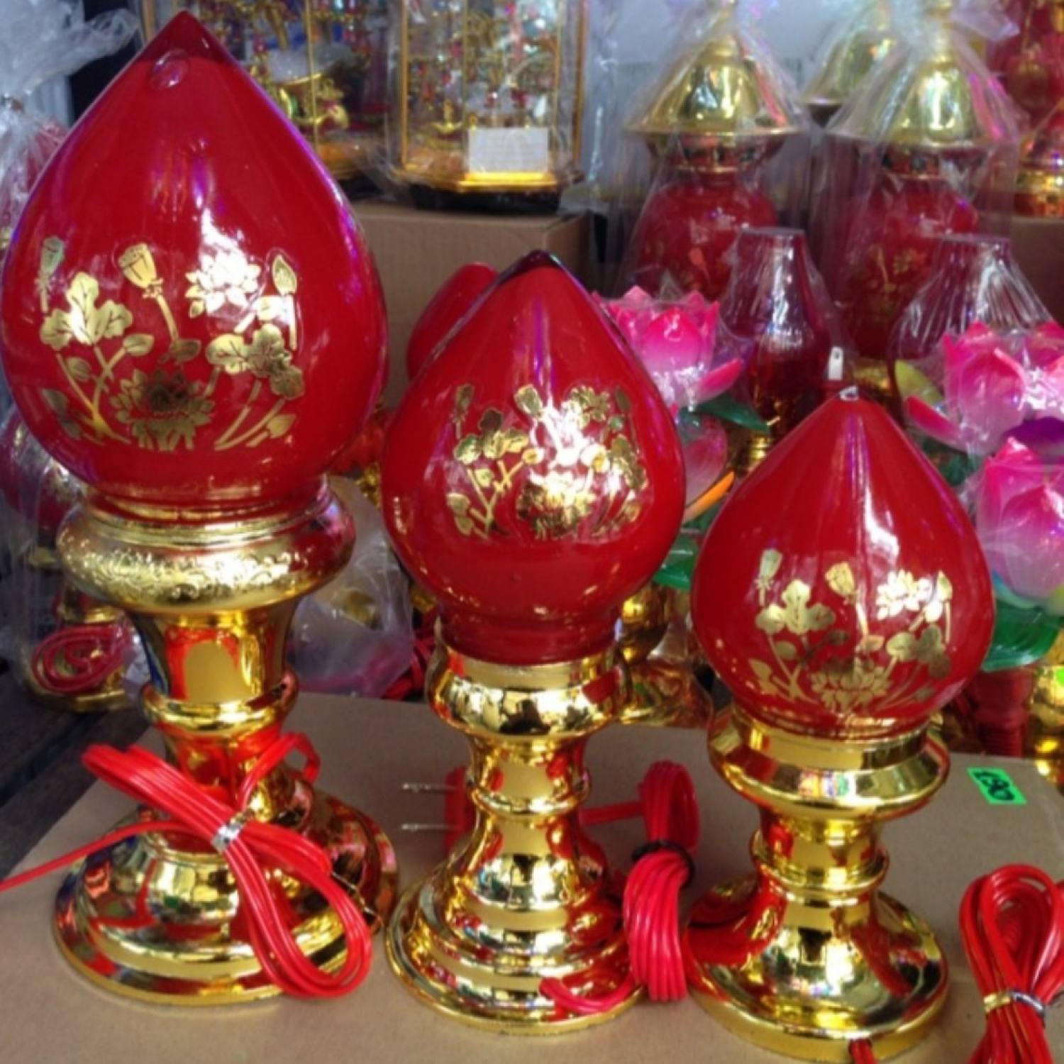 Bộ 2 đèn thờ hình trái đào-có sẳn bóng đèn