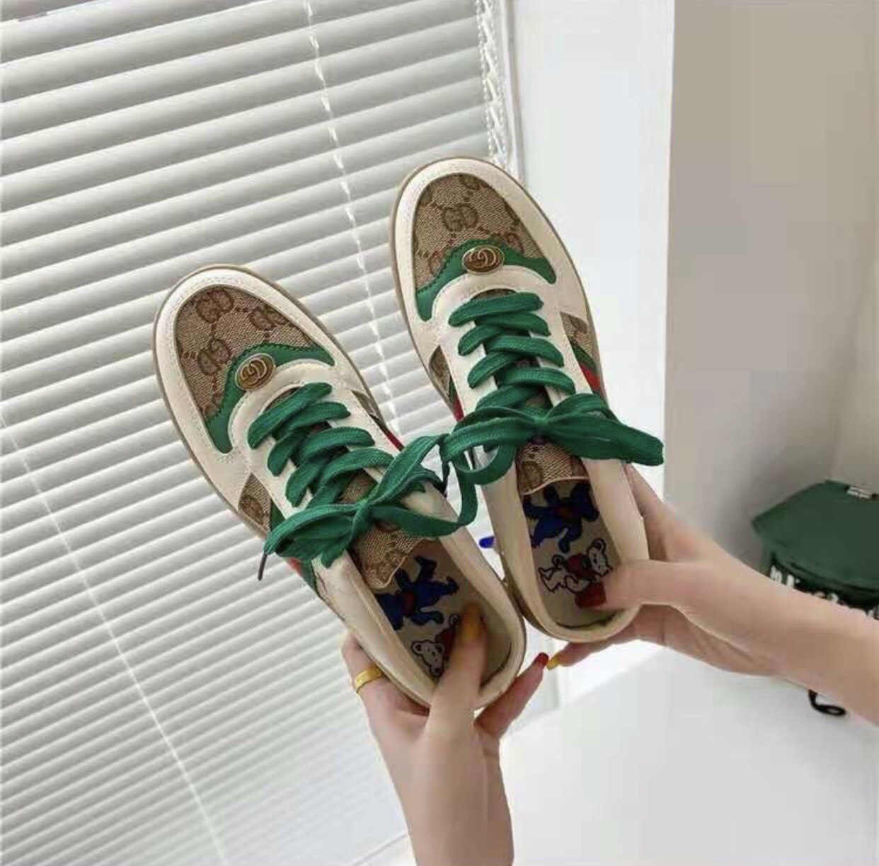Giày sục nữ GC 3 vạch cá tính