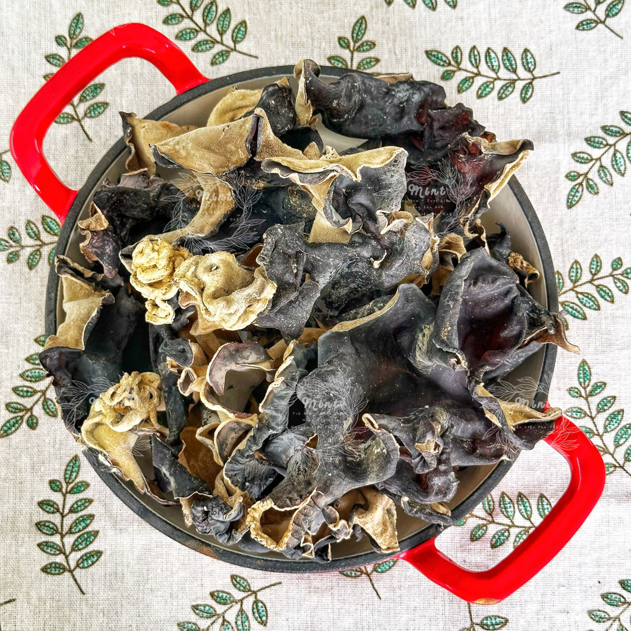 Mộc Nhĩ Đen Sấy Khô (Nấm Mèo Đen -  Nấm Tai Mèo - Auricularia auricula-judae) - Túi 250gr