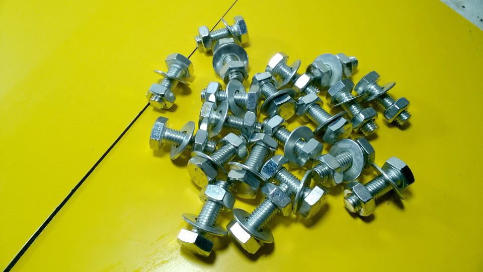 Bộ 10 bu lông đai ốc chống gỉ sét phi 10 x 80 mm ( phi 10 mm dài 80 mm)