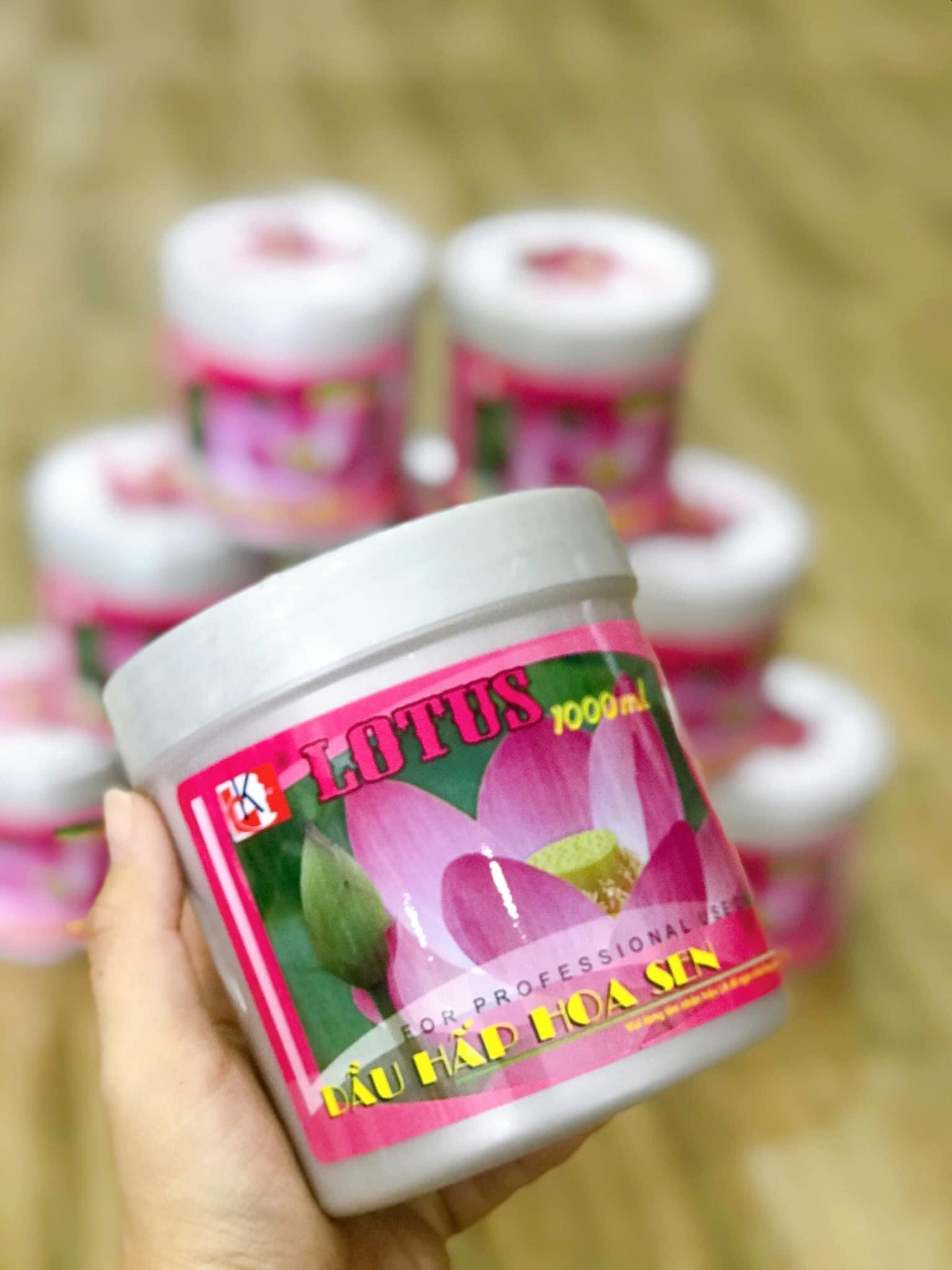 KEM Ủ TÓC - HẤP DẦU HOA SEN (HŨ 1000ML)
