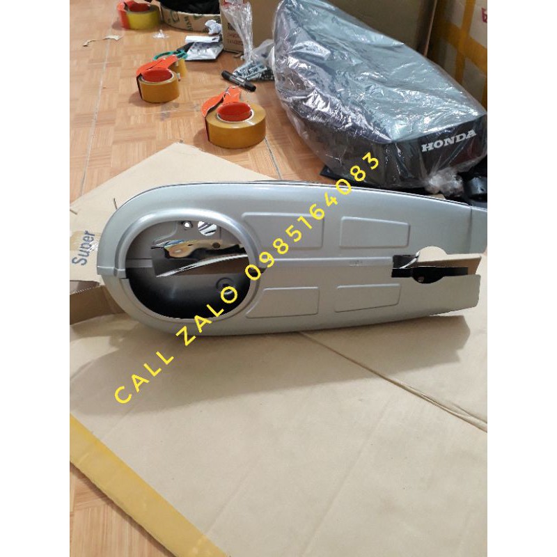 (sale 5%)_ hộp xích .bọc sên xe super dream