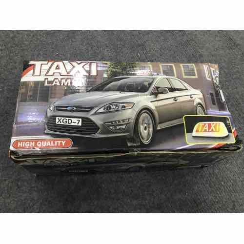Hộp đèn mào taxi dù
