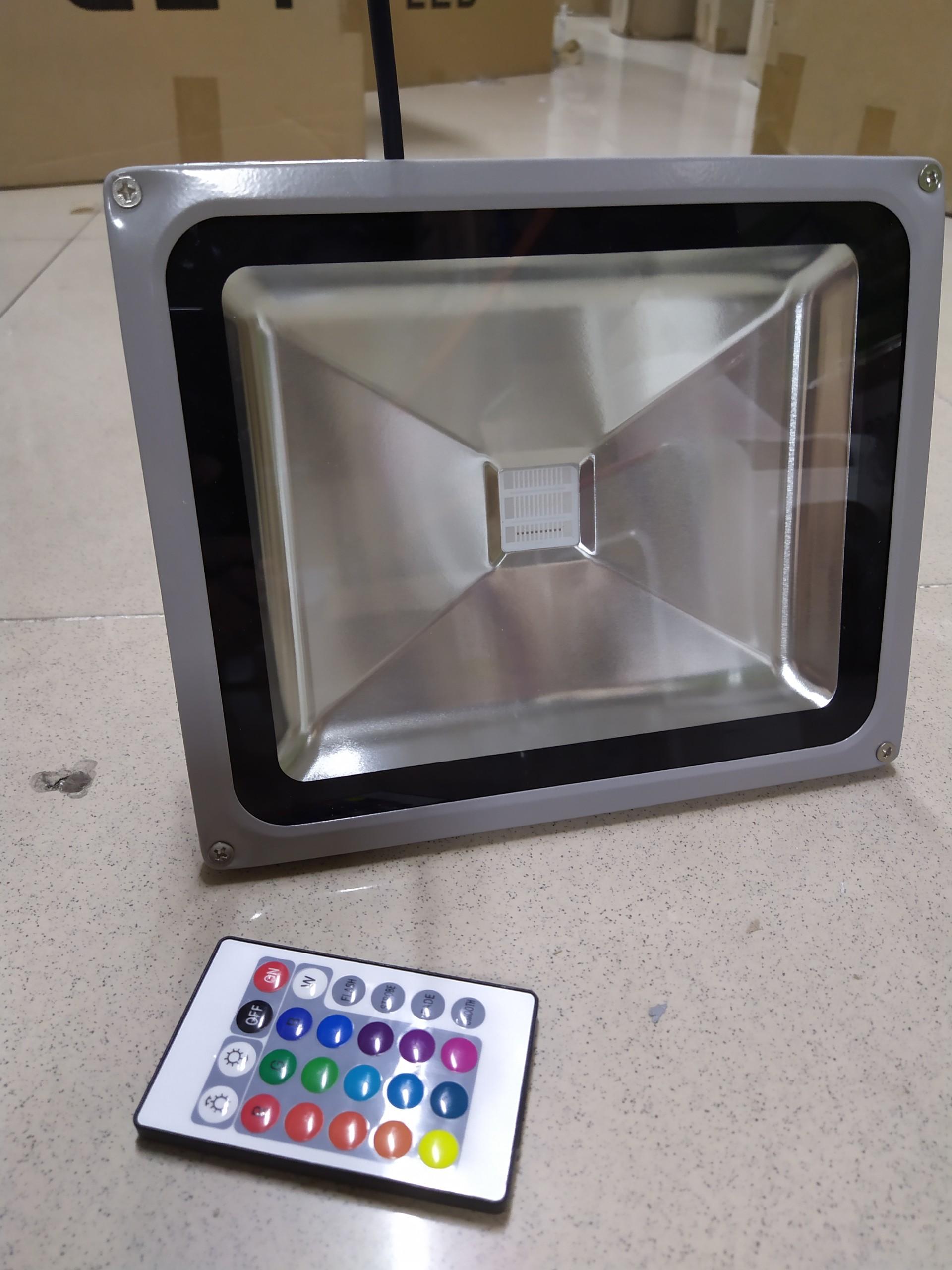 Đèn pha LED đổi màu công suất 30-50w