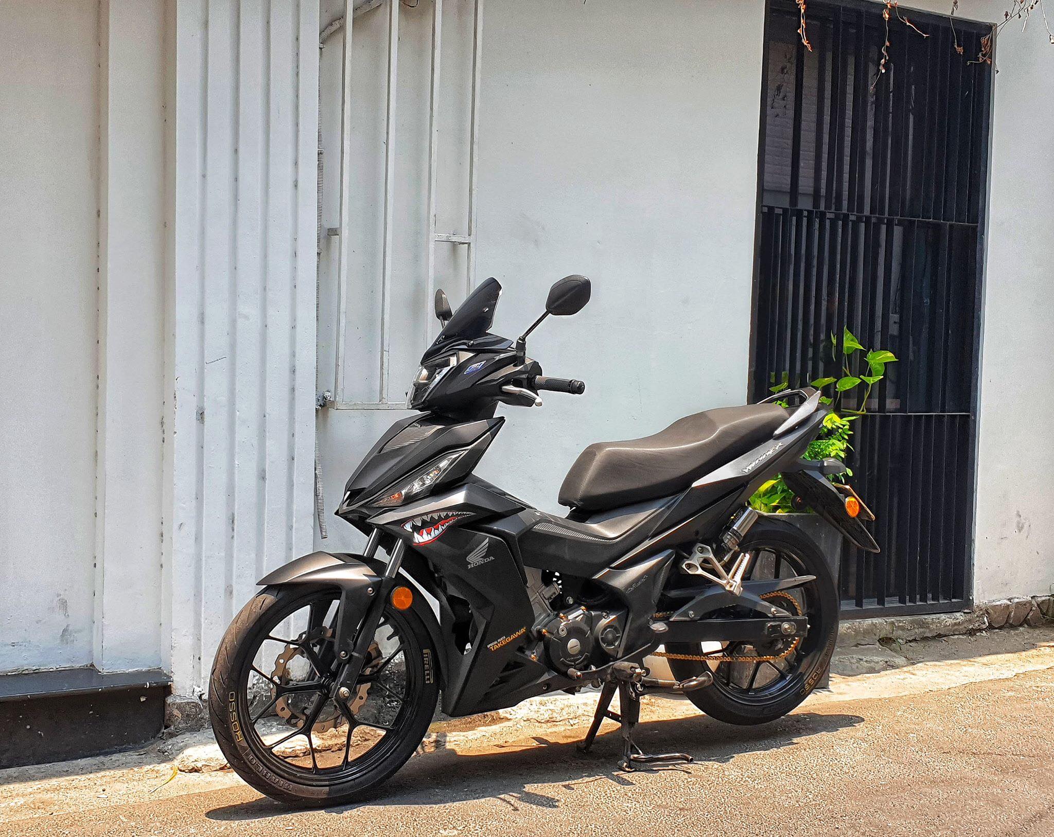 Chắn gió GTR cho Winner