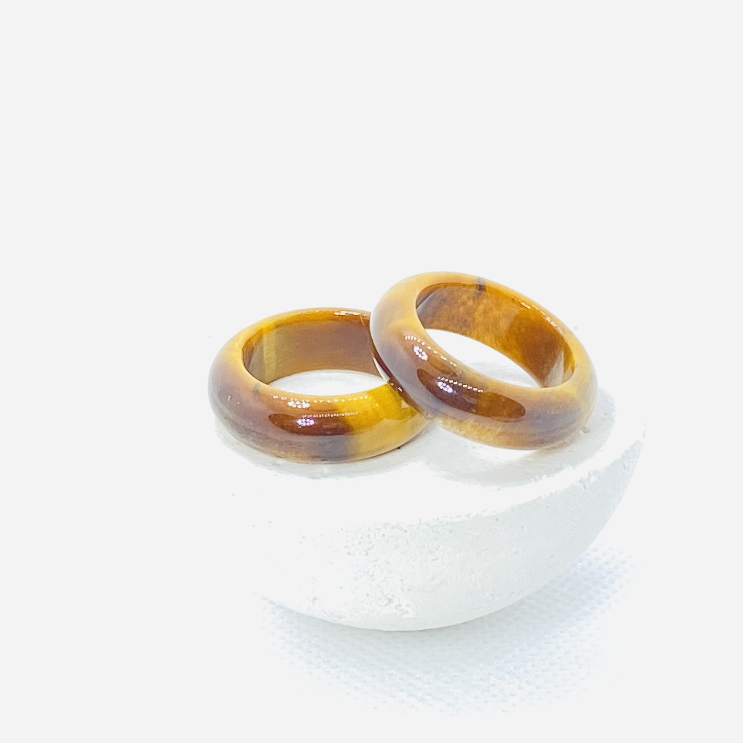 Nhẫn Đá Phong Thủy Mắt Hổ Vàng bản 6 mm Thiên Nhiên 100% - Phù Hợp Phong Thủy với Mệnh Kim, Mệnh Thổ - Vật phẩm mang lại sự sang trọng, quý phái cho gia chủ