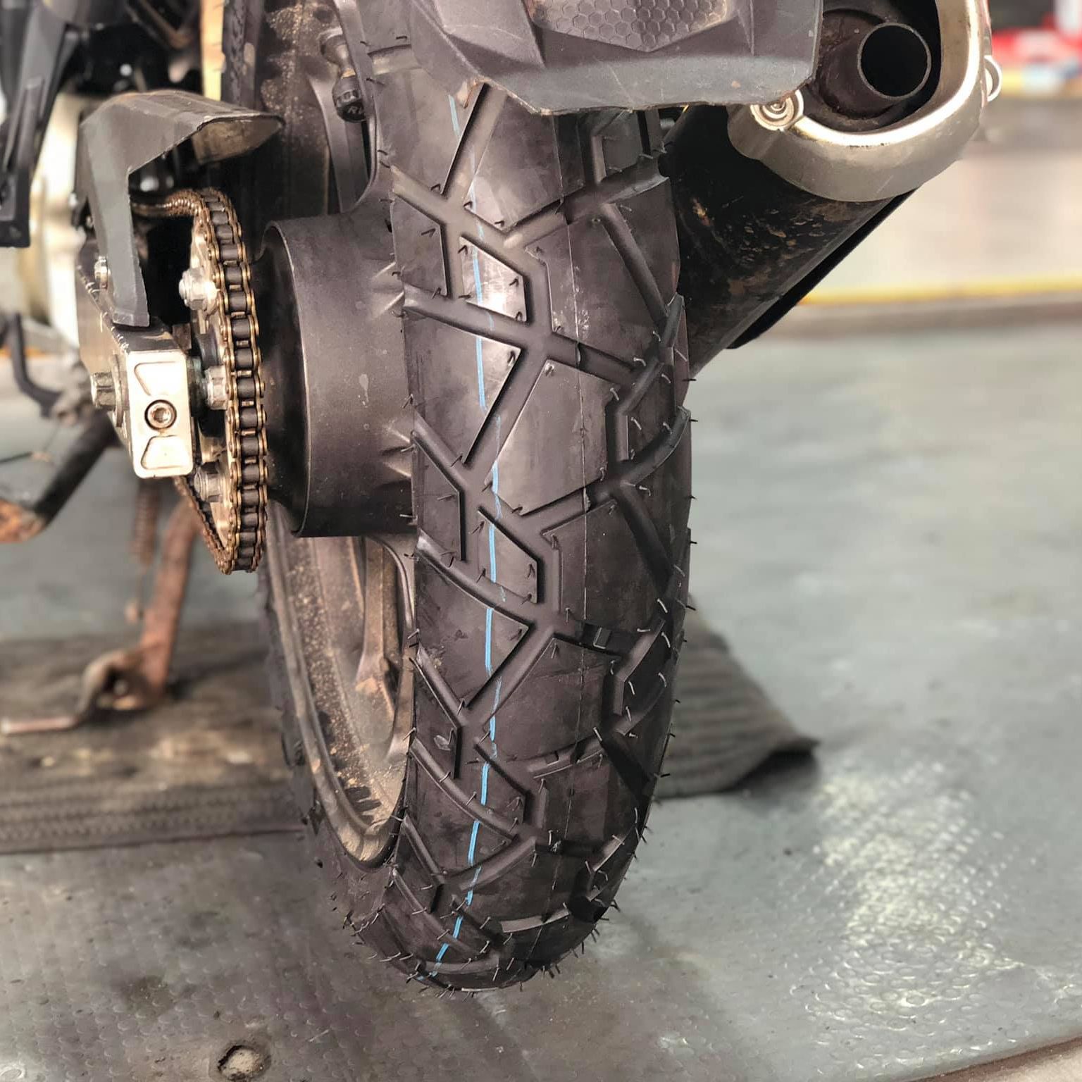 Vỏ xe Aspira Terreno 110/70-17 gắn được cho xe số phổ thông như Exciter, Axelo, Raider, FX, FZ, Winner (180013)