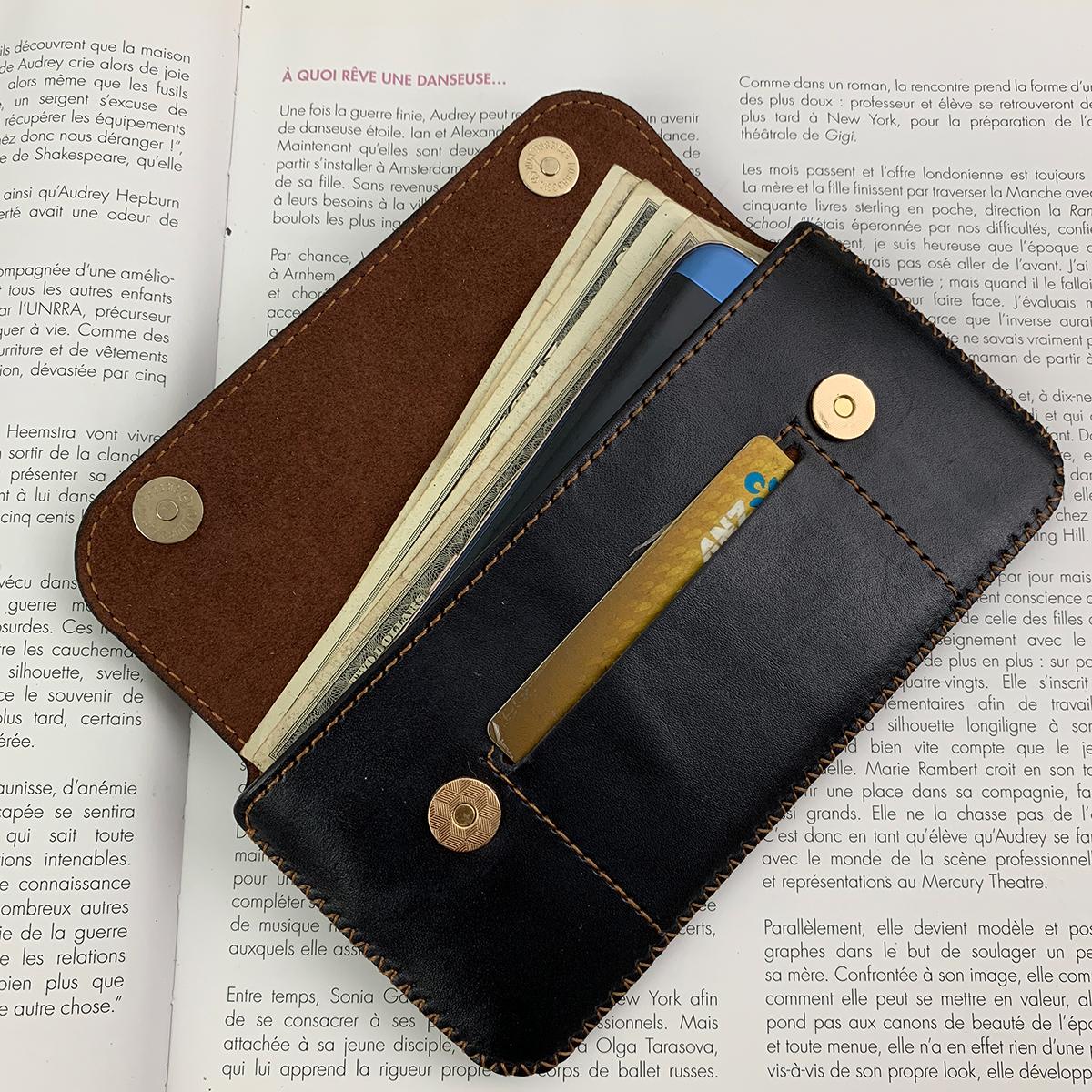 Bao da điện thoại - kiêm ví  - có ngăn đựng thẻ MC304