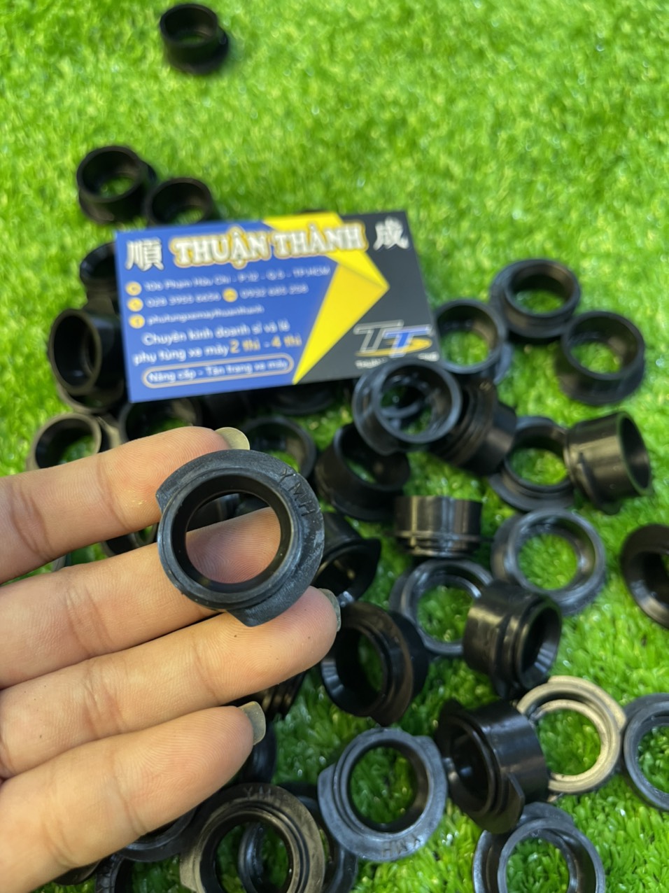Cao su khóa yên Yaz - Yaz125