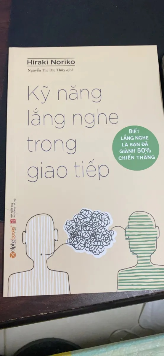Kỹ Năng Lắng Nghe Trong Giao Tiếp