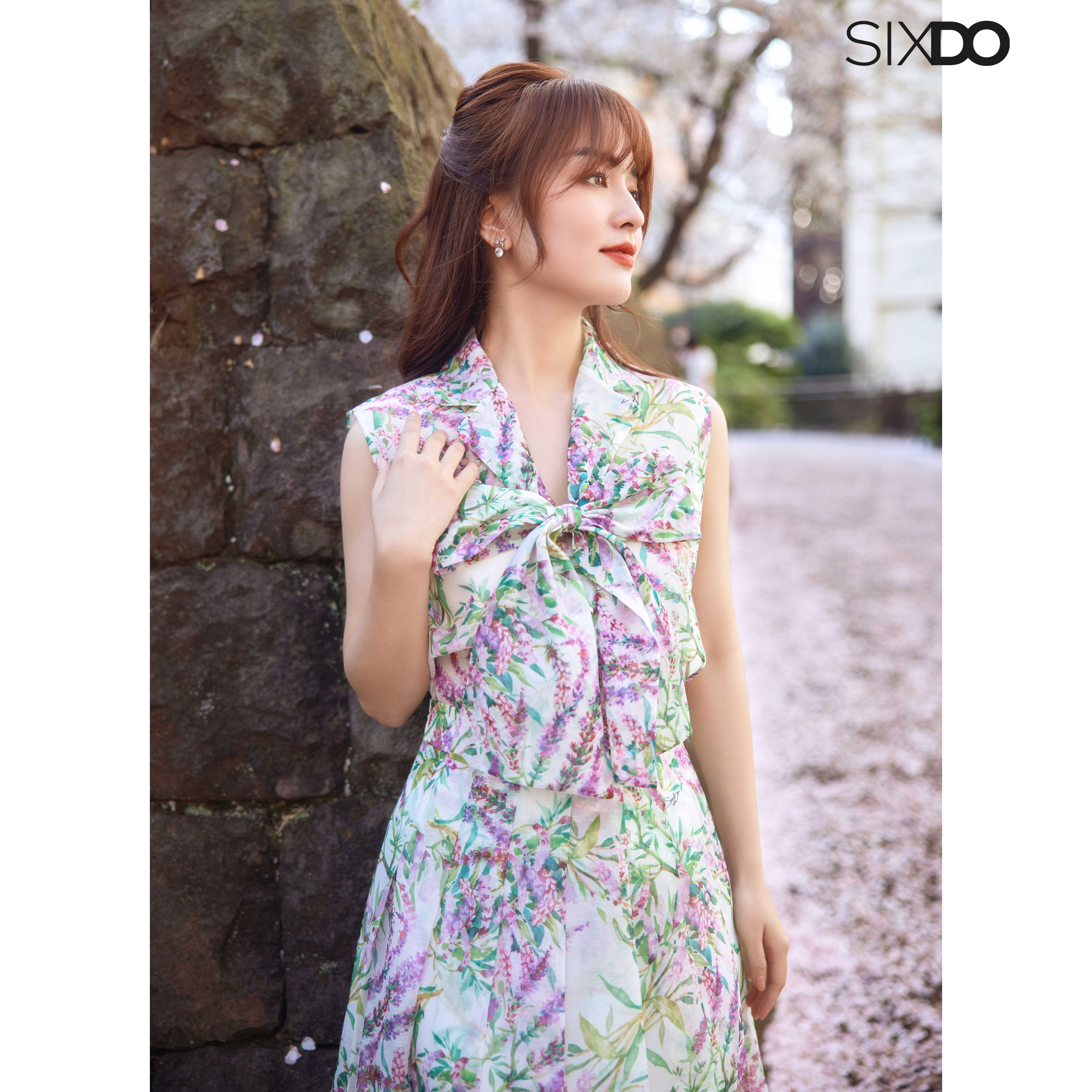 Áo hoa kiểu nữ sát nách nơ cổ SIXDO
