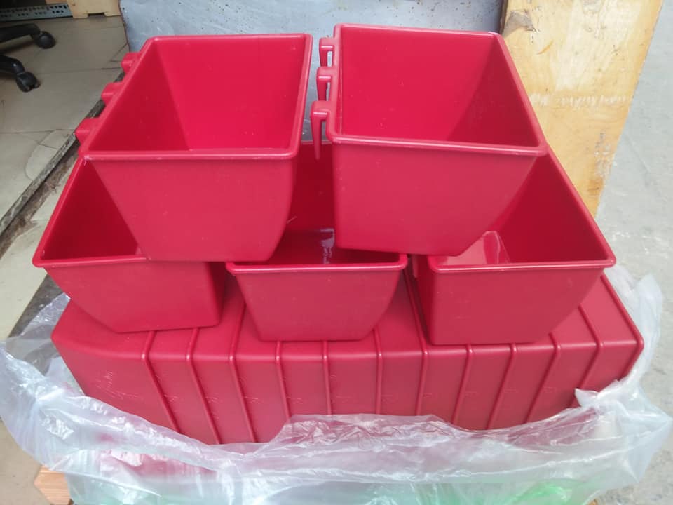 Combo 5 Cái Máng ăn uống cho gà đá bằng nhựa loại 2/3 móc treo size trung 12 cm