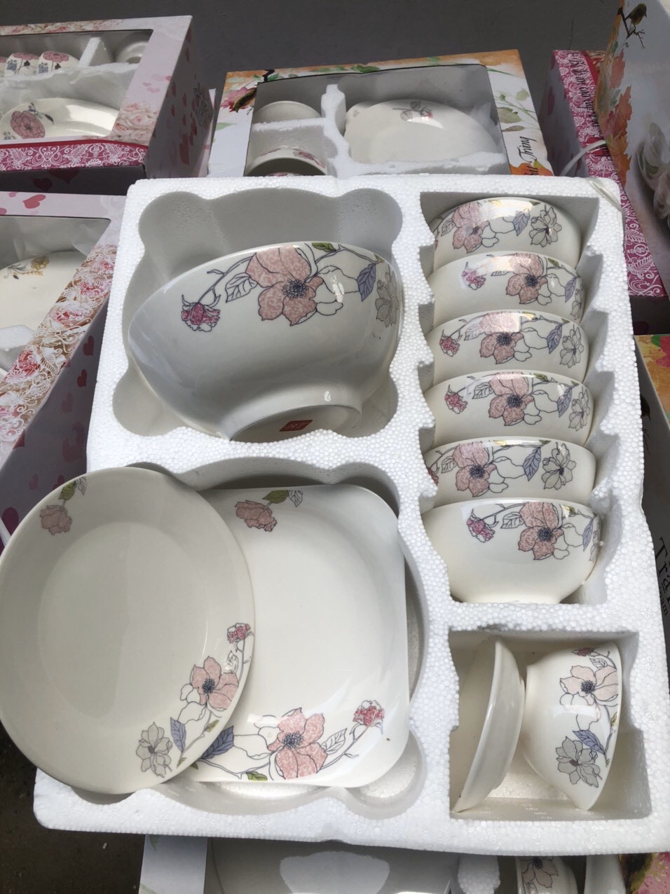 Bộ Đồ Ăn Cao Cấp 11 Món :Bát, Đĩa, Tô, Chén Gốm Sứ