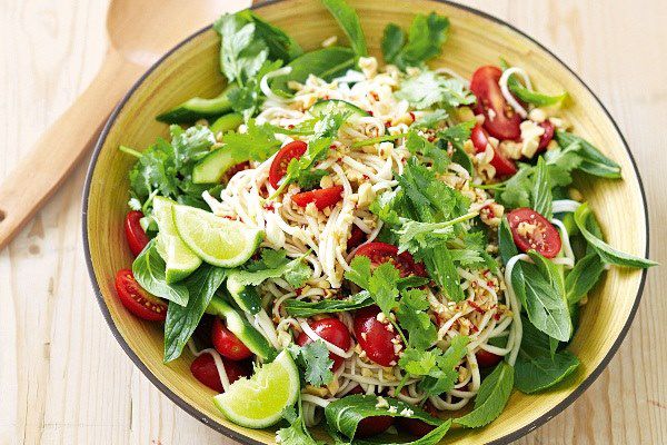 Sốt mè rang HELLMANN'S trộn salad, chấm rau củ.