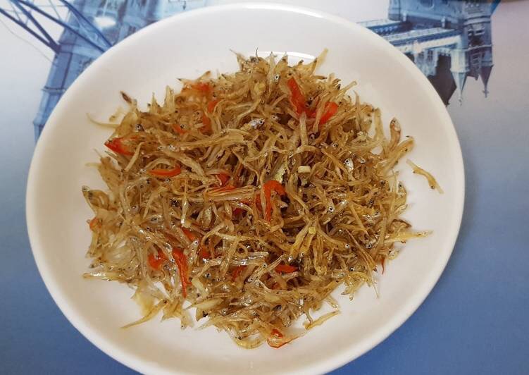 Cá Cơm Mờm Rim Tỏi  500gram