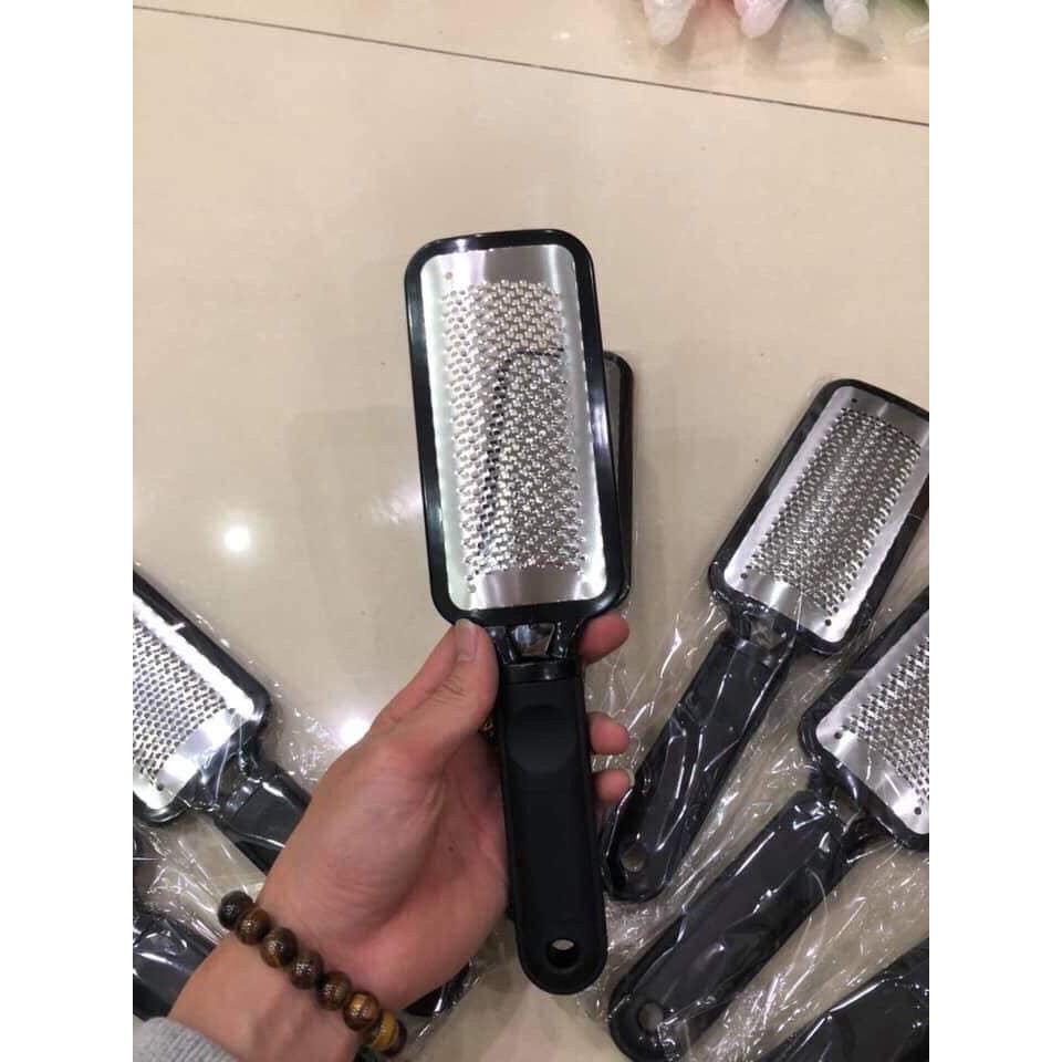 Bàn trà gót chân, lấy da chết