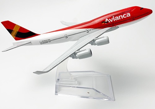 Mô hình máy bay Avianca 16cm có bánh xe