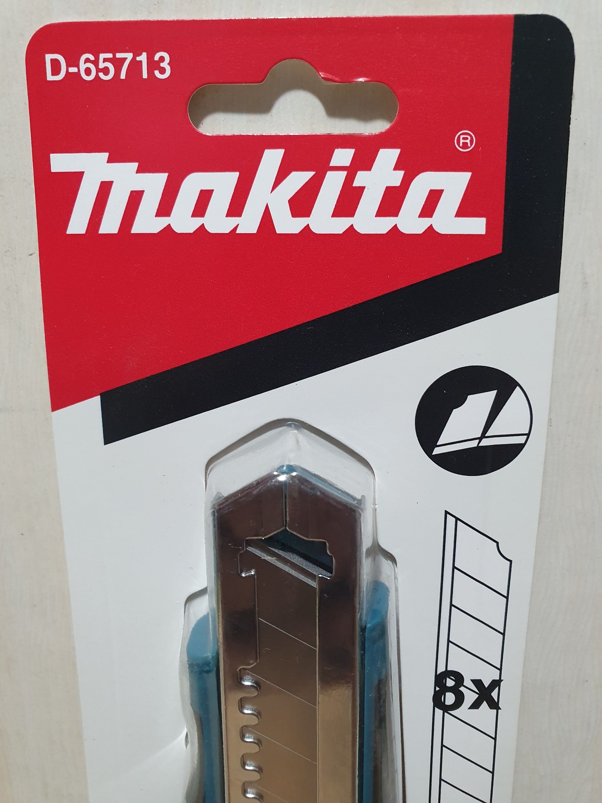 Dao rọc giấy cầm tay Makita D-65713