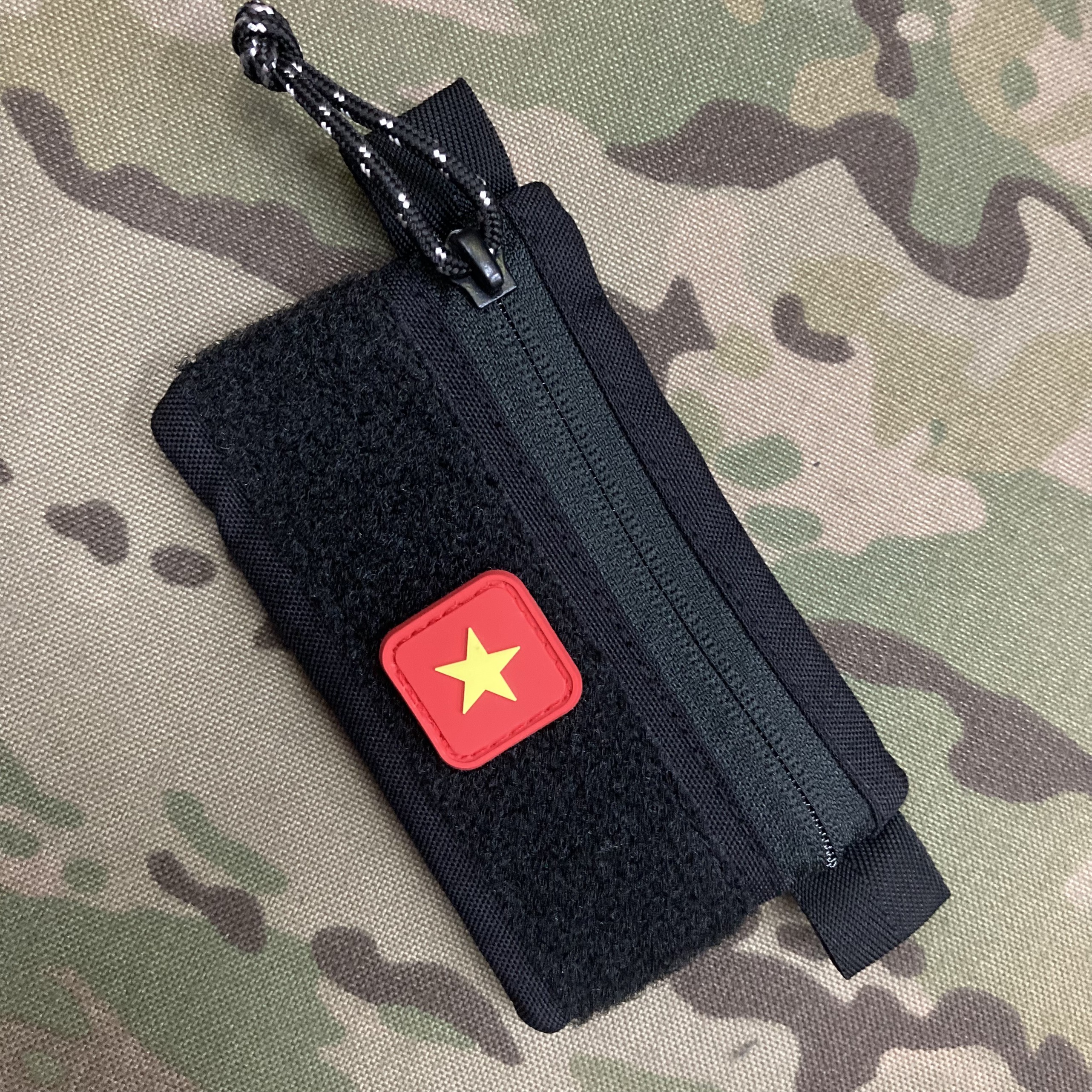 Miếng dán phụ kiện Patch Cờ Việt Nam PVC 1x1