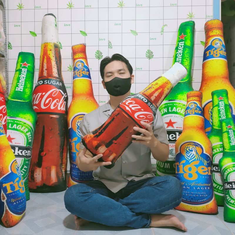 Gối ôm ngủ in 3d hình chai bia size lớn dễ thương gòn mềm