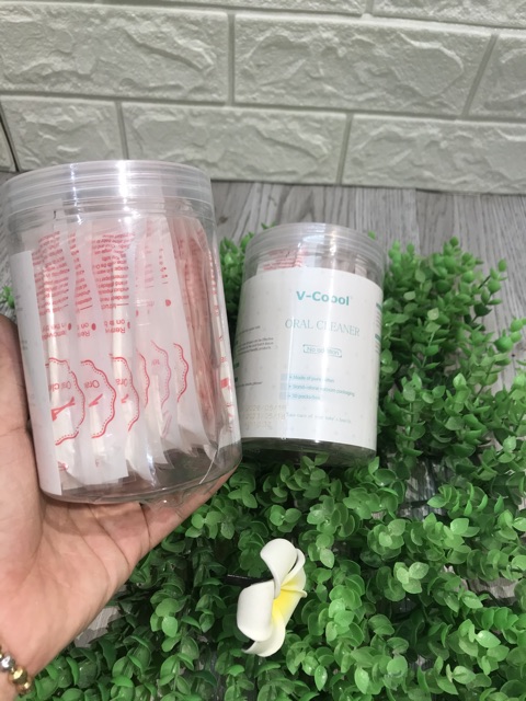 HỘP 30 QUE TƯA LƯỠI, RƠ LƯỠI V-COOL CHO BÉ